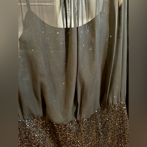 BRAND NEW - Gorgeous Sequined & Sheer Dress! 👗 Size 14 - Must See!!! 💗 - Picture 5 of 11